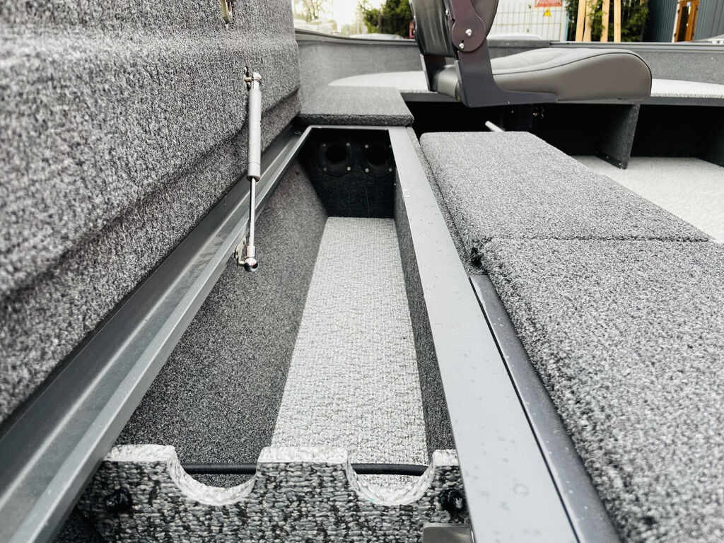 Powerboat 470 Tiller