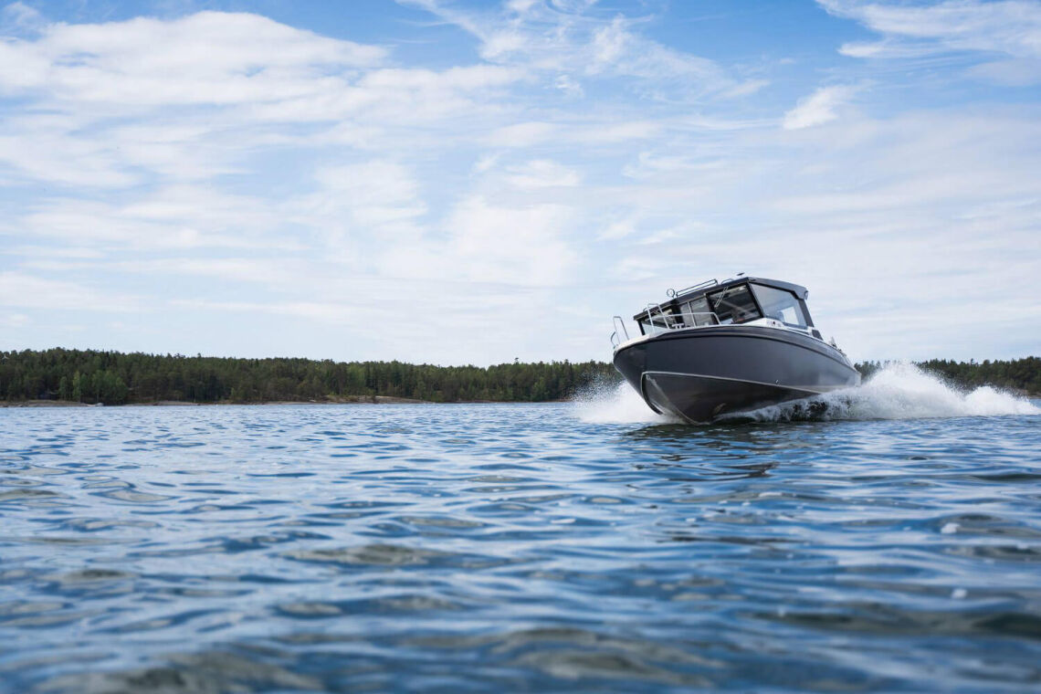 Buster Phantom Q Cabin