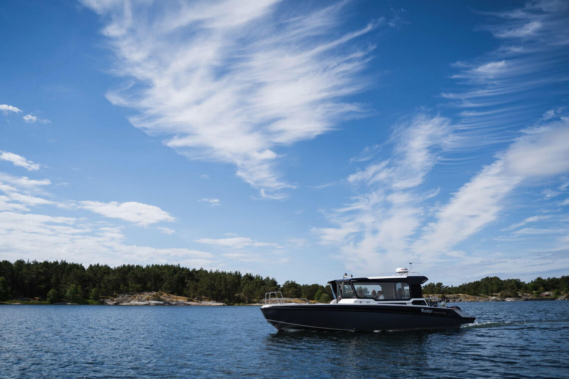 Buster Phantom Q Cabin