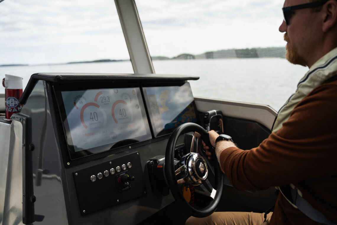 Buster Phantom Q Cabin