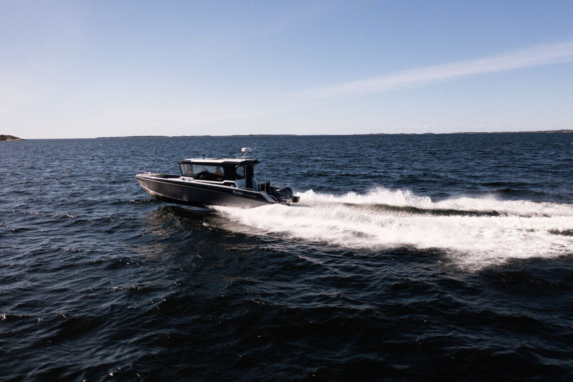 Buster Phantom Q Cabin