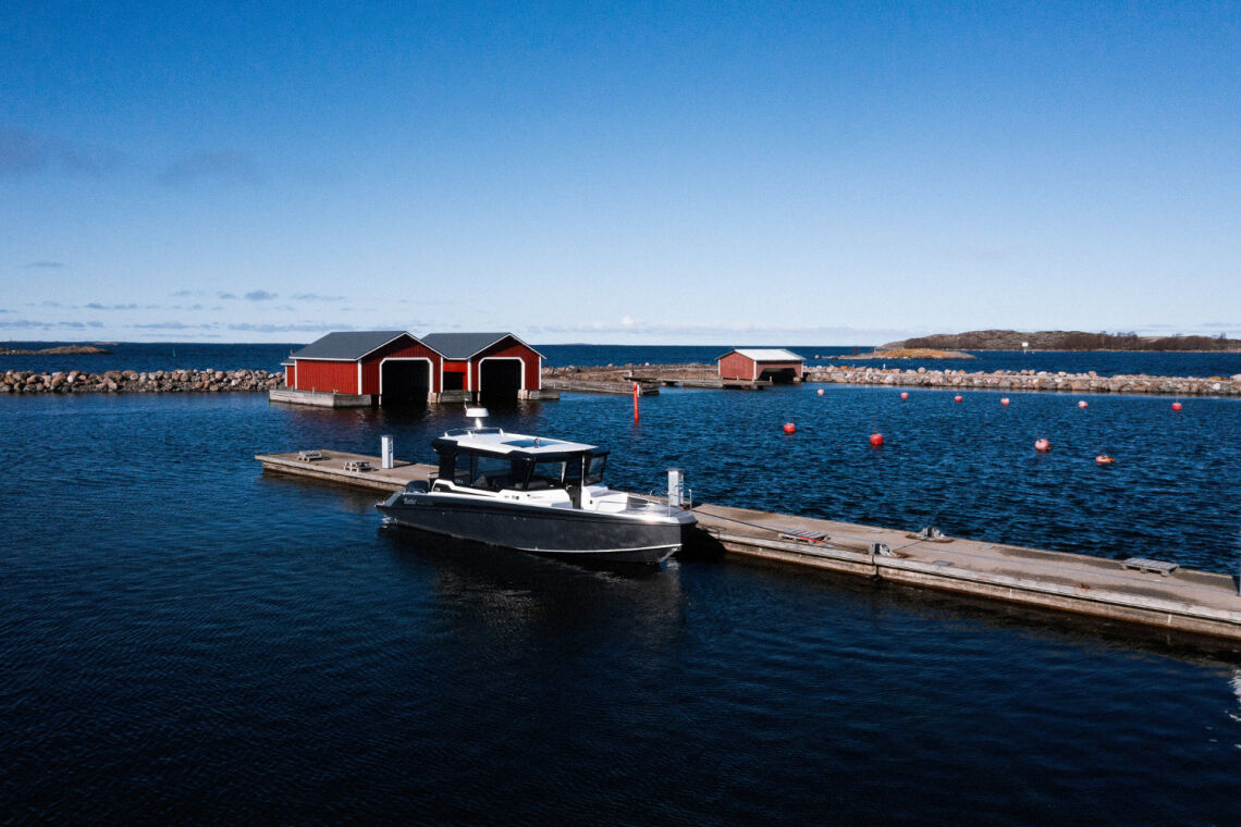 Buster Phantom Q Cabin