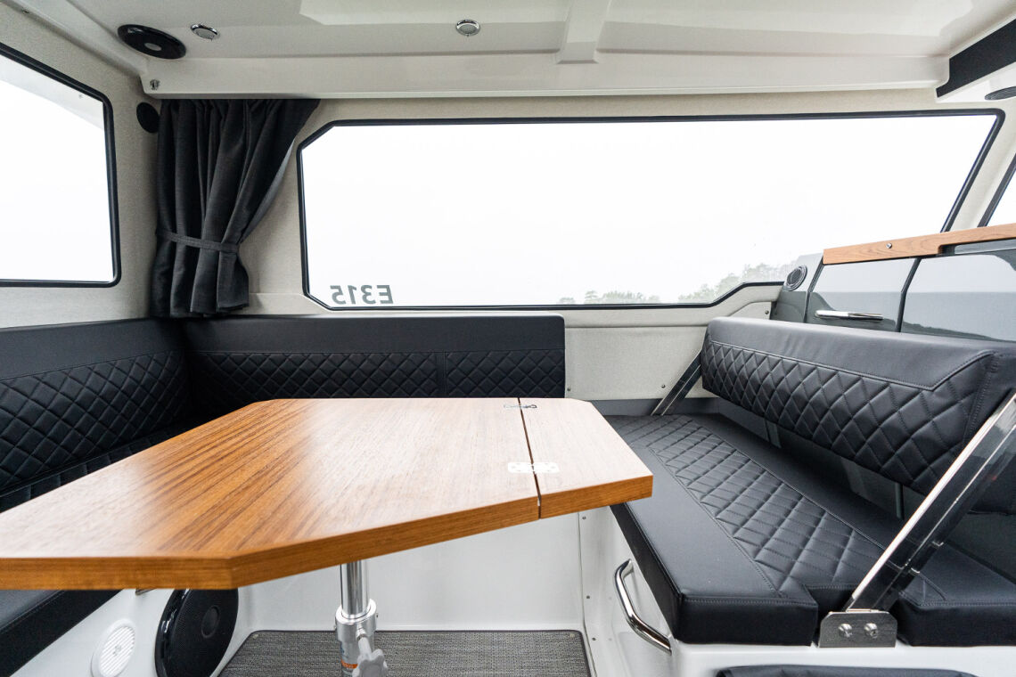 Buster Phantom Q Cabin