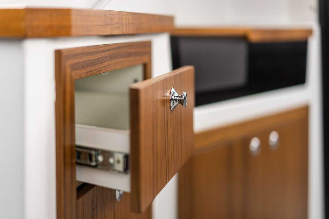 Buster Phantom Q Cabin