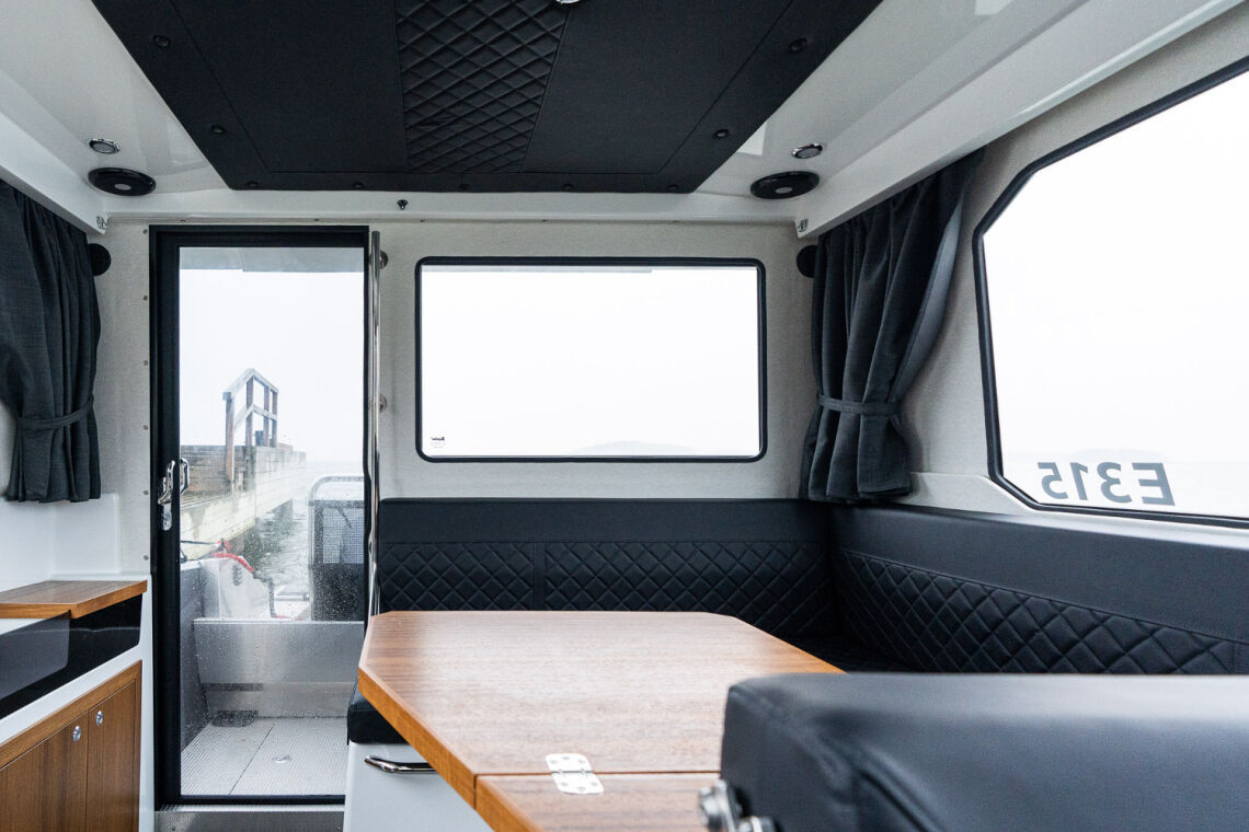 Buster Phantom Q Cabin