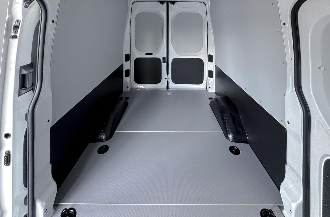 Maxus eDeliver 9 – коммерческий электрофургон.