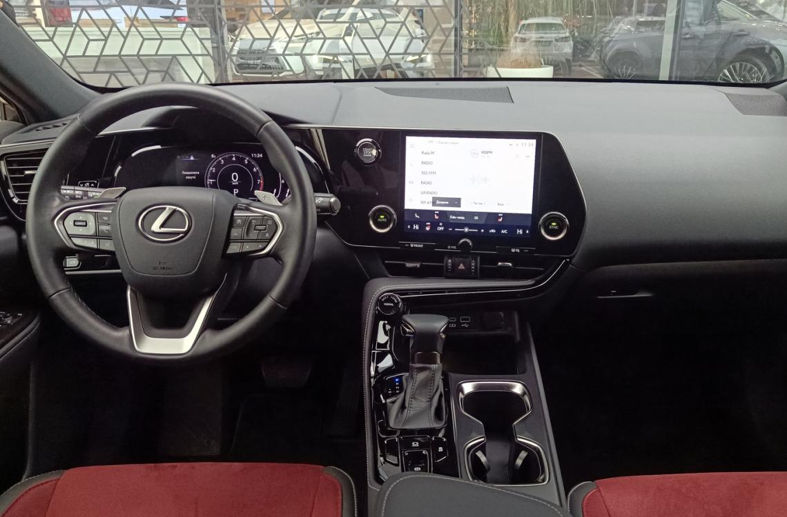 Придбати Lexus NX200