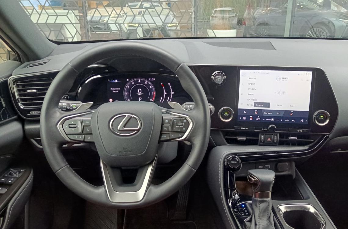 Придбати Lexus NX200