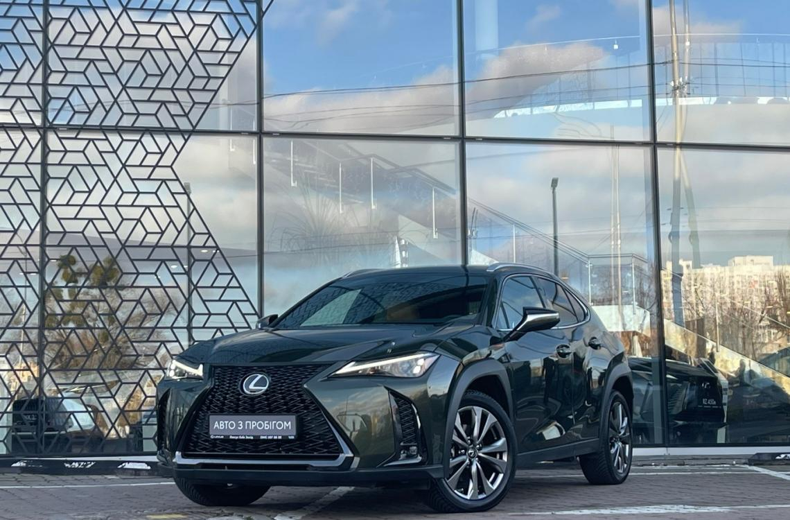 Придбати Lexus UX250h