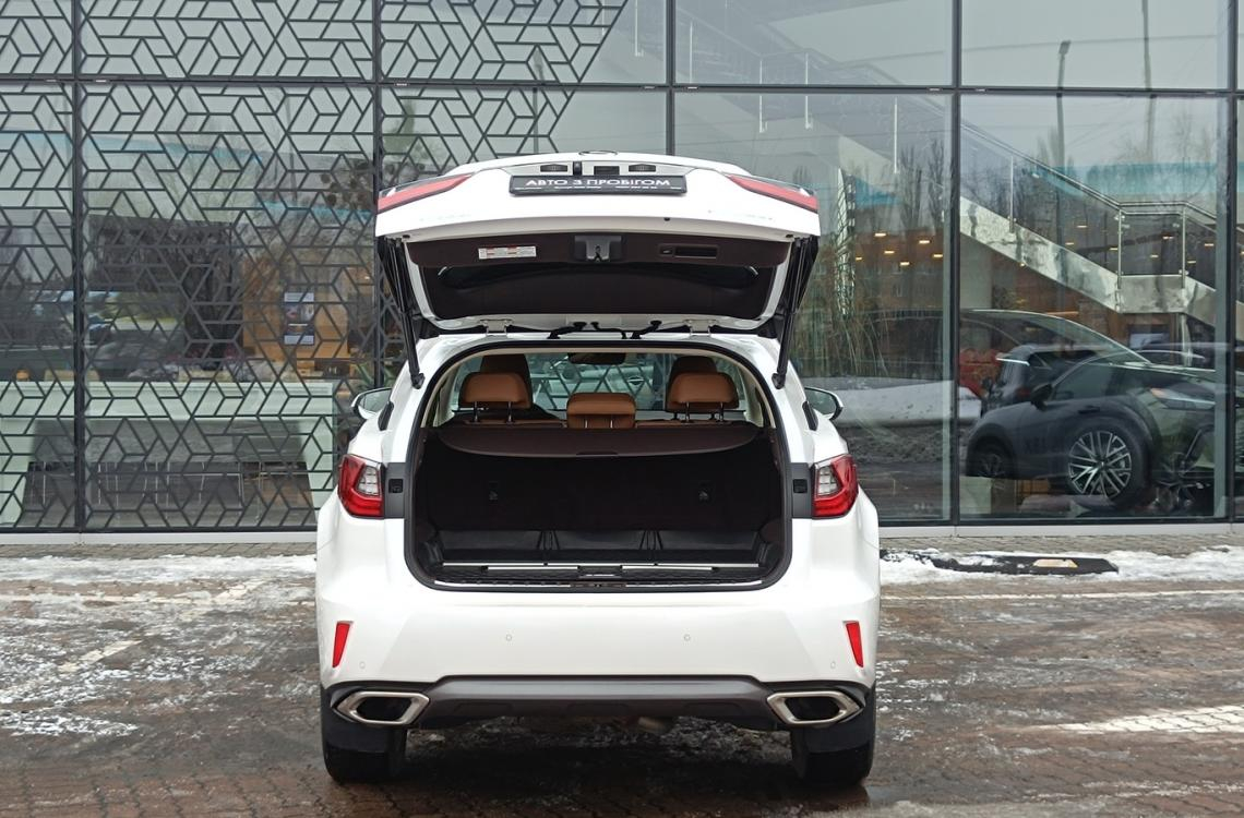 Придбати Lexus RX200t/300