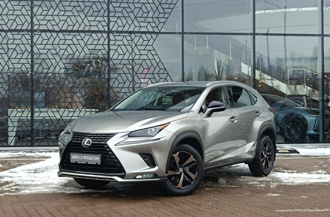 Придбати Lexus NX300