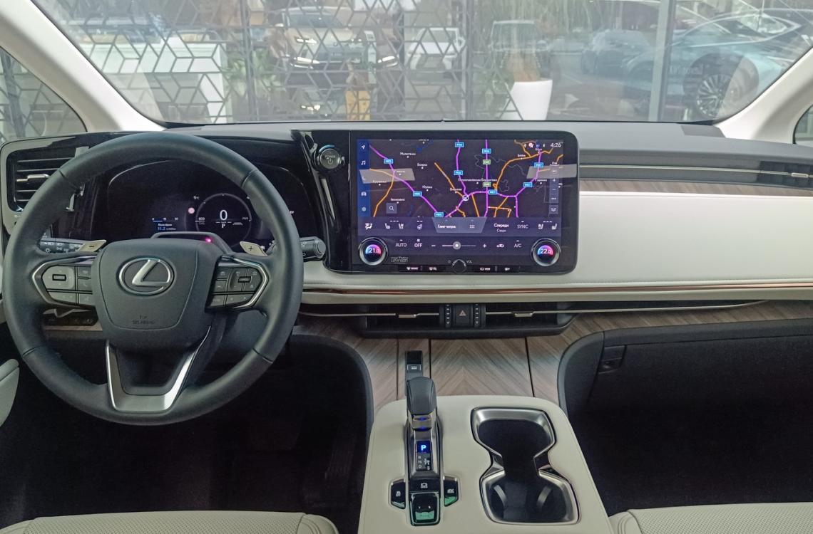 Купить Lexus LM 350h