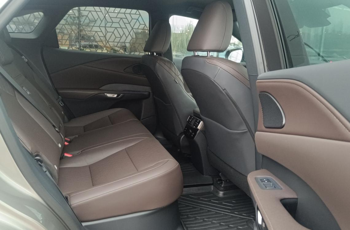 Придбати Lexus RX350