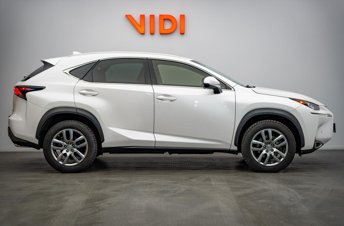 Придбати Lexus NX