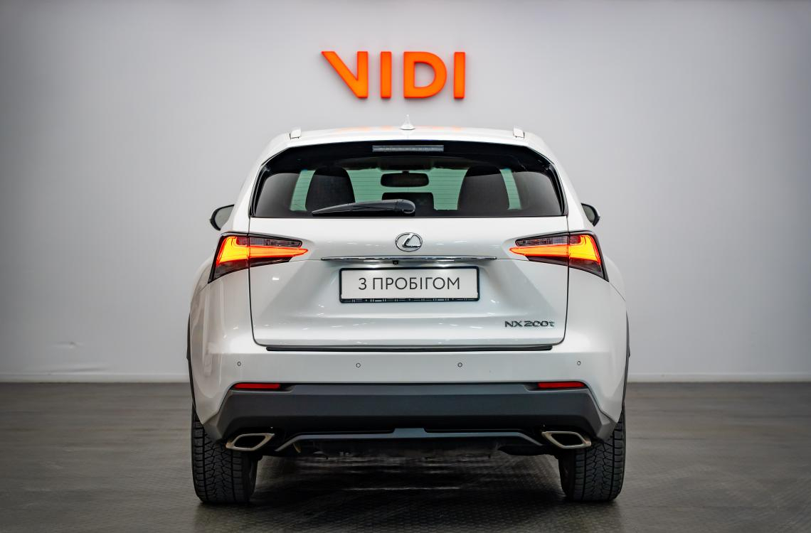 Придбати Lexus NX