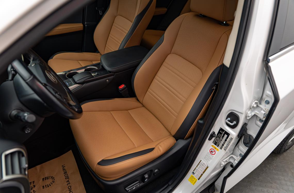 Придбати Lexus NX