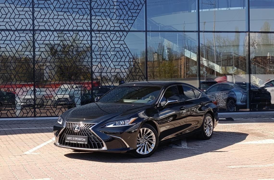 Придбати Lexus ES300h