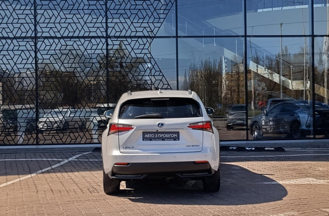 Купить Lexus NX300h