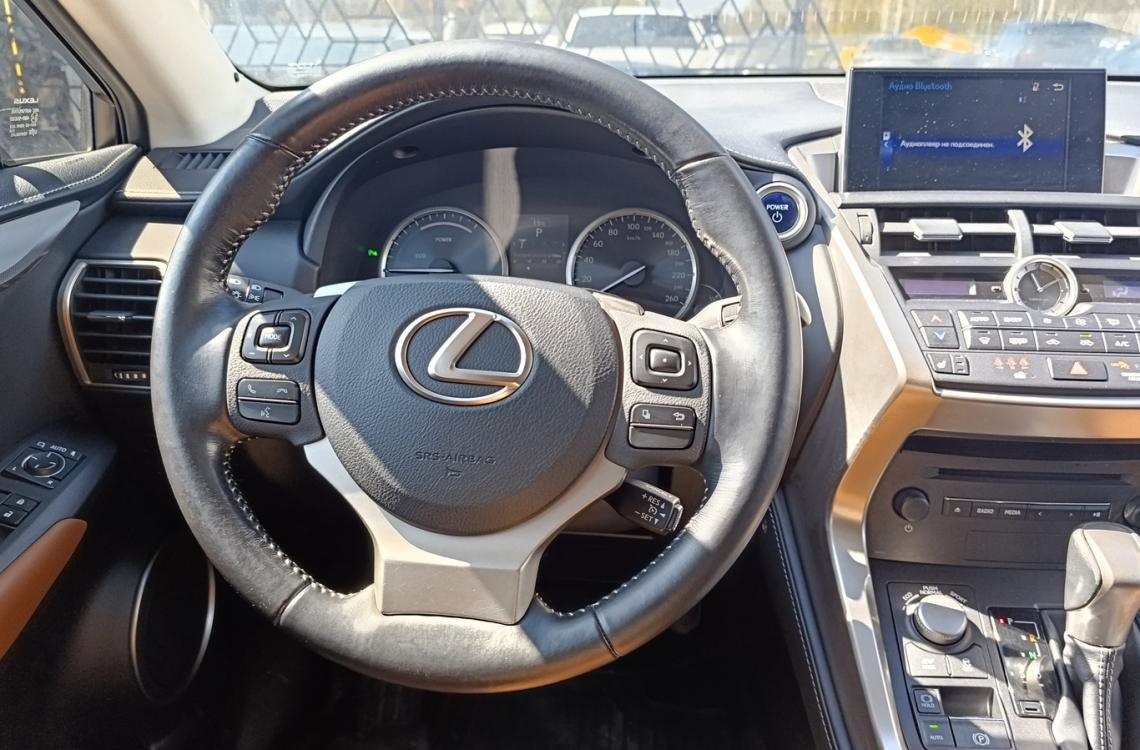 Купить Lexus NX300h