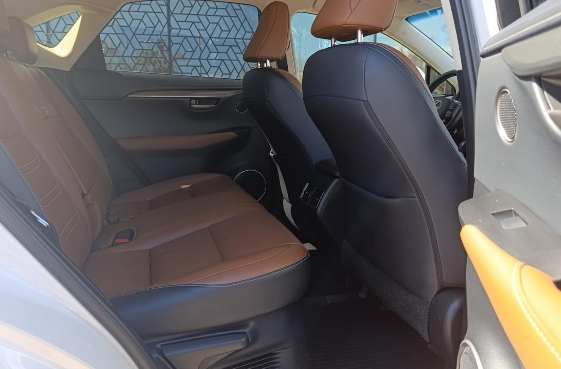 Купить Lexus NX300h