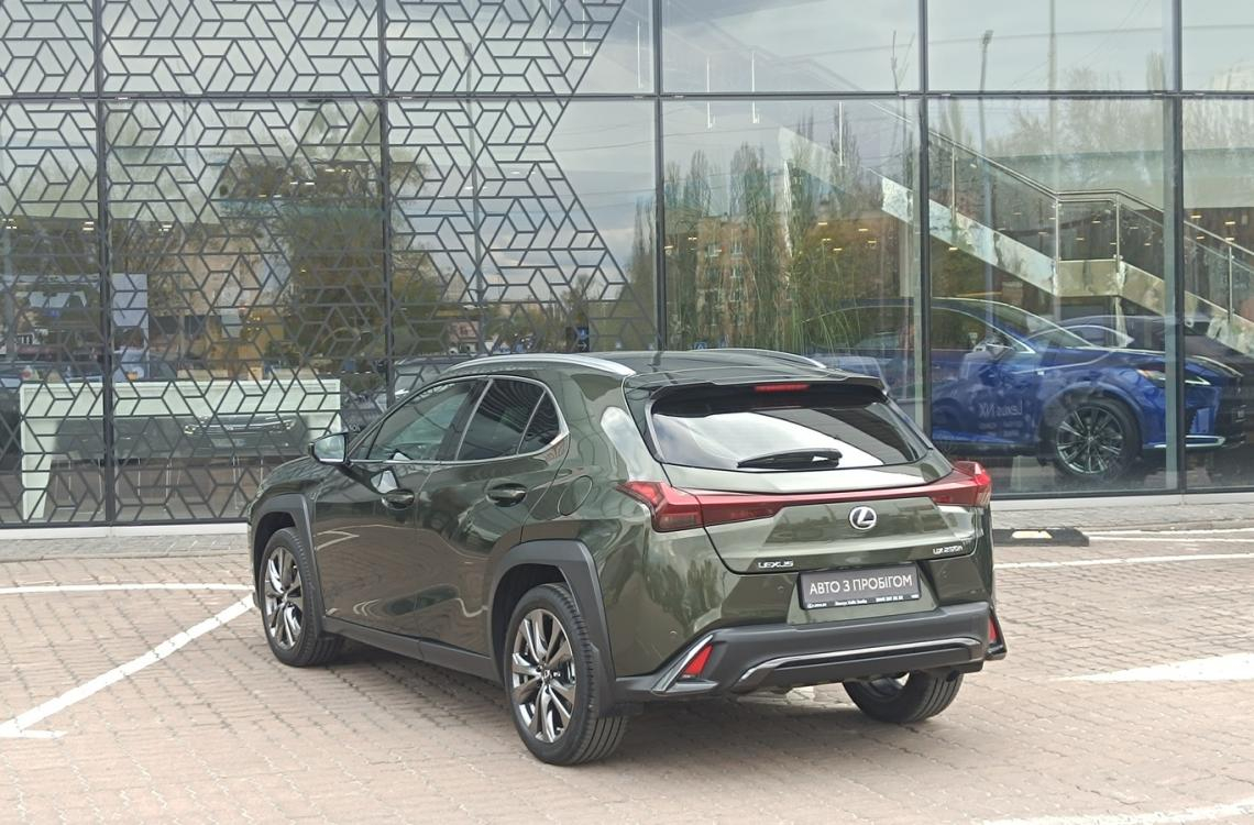 Купить Lexus UX250h