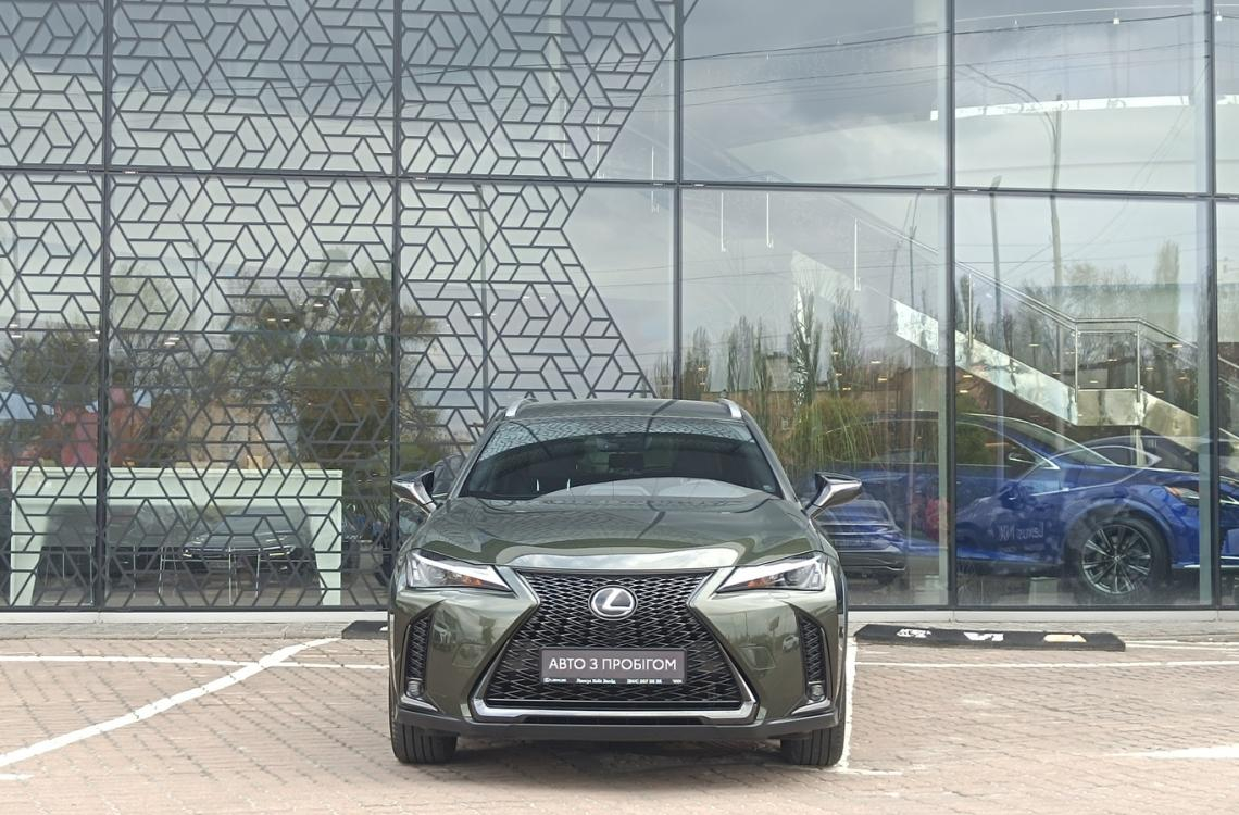 Купить Lexus UX250h