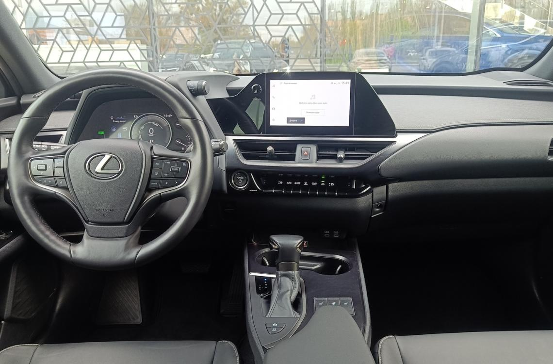 Купить Lexus UX250h