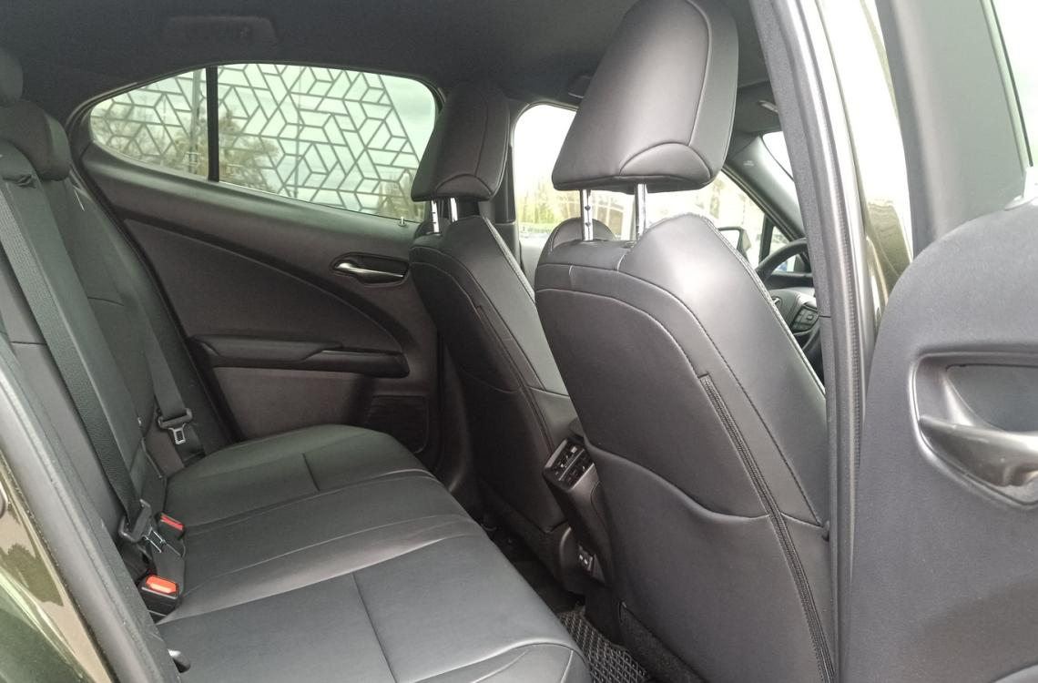 Купить Lexus UX250h