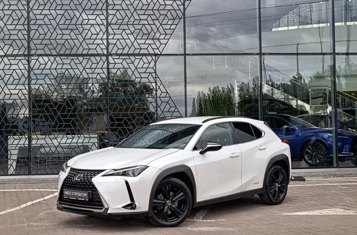 Купить Lexus UX