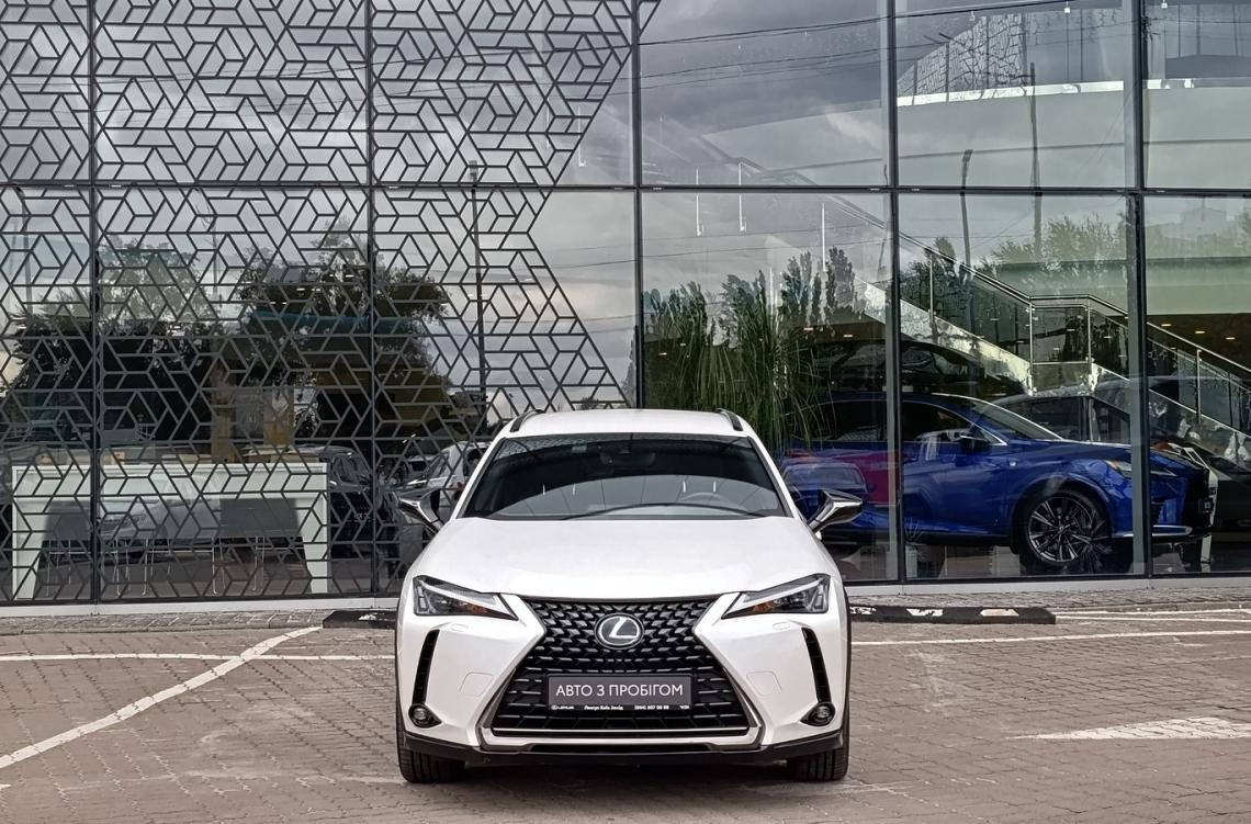 Купить Lexus UX