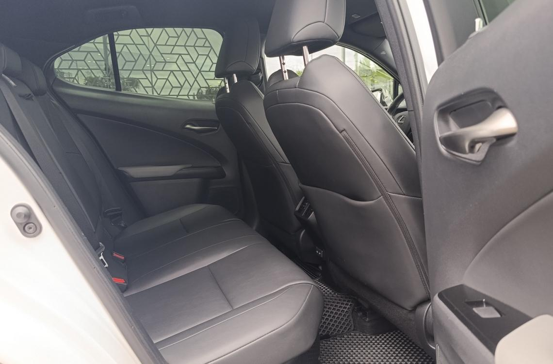 Купить Lexus UX