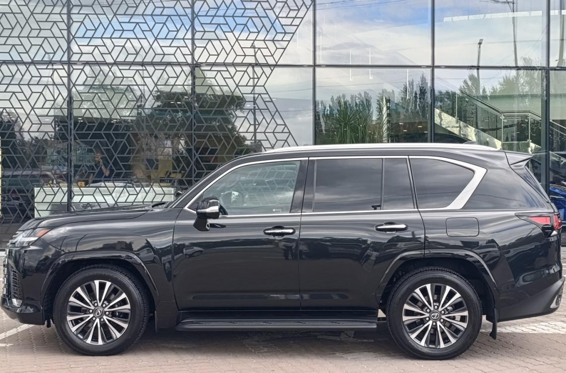 Купить Lexus LX