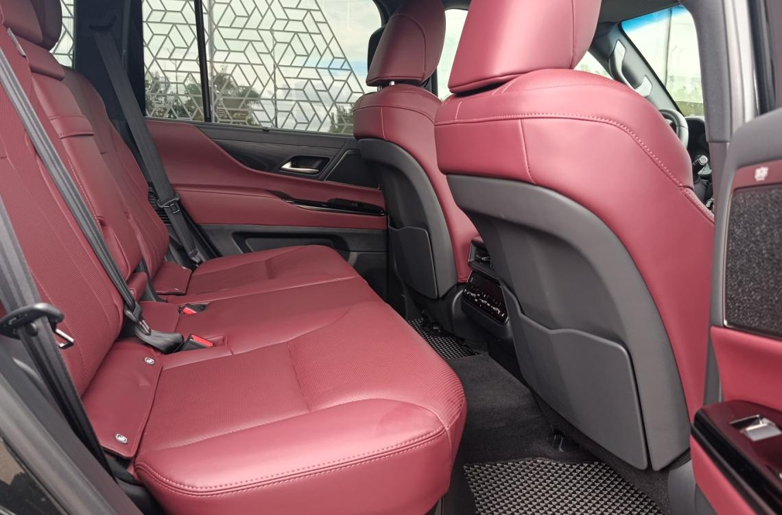 Купить Lexus LX