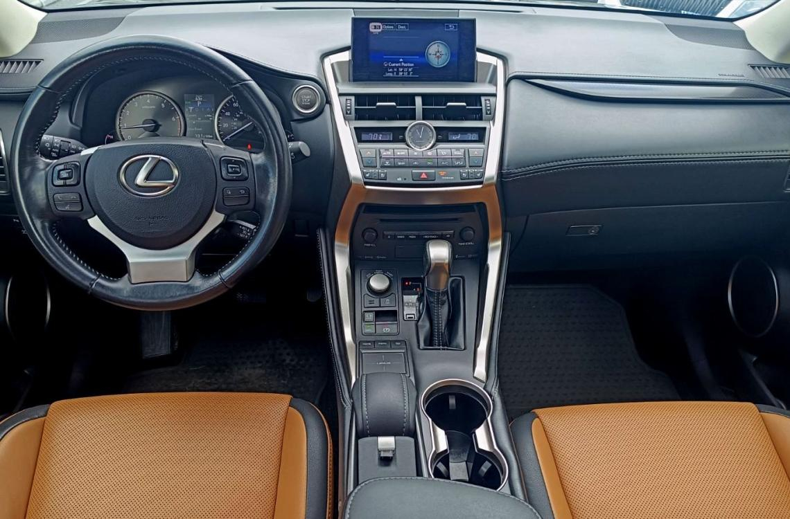 Придбати Lexus NX 200