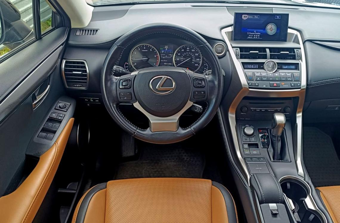 Придбати Lexus NX 200