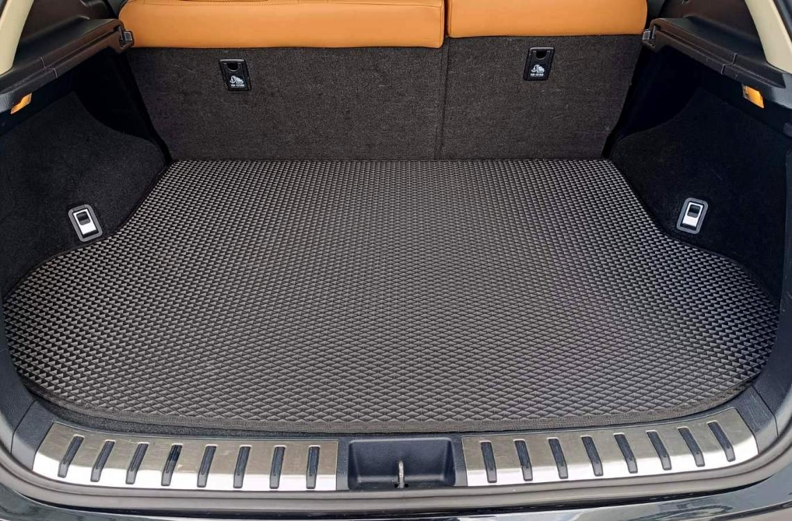 Придбати Lexus NX 200