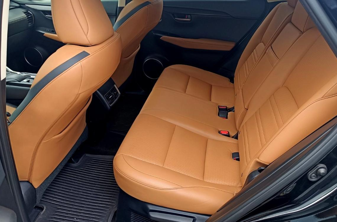 Придбати Lexus NX 200