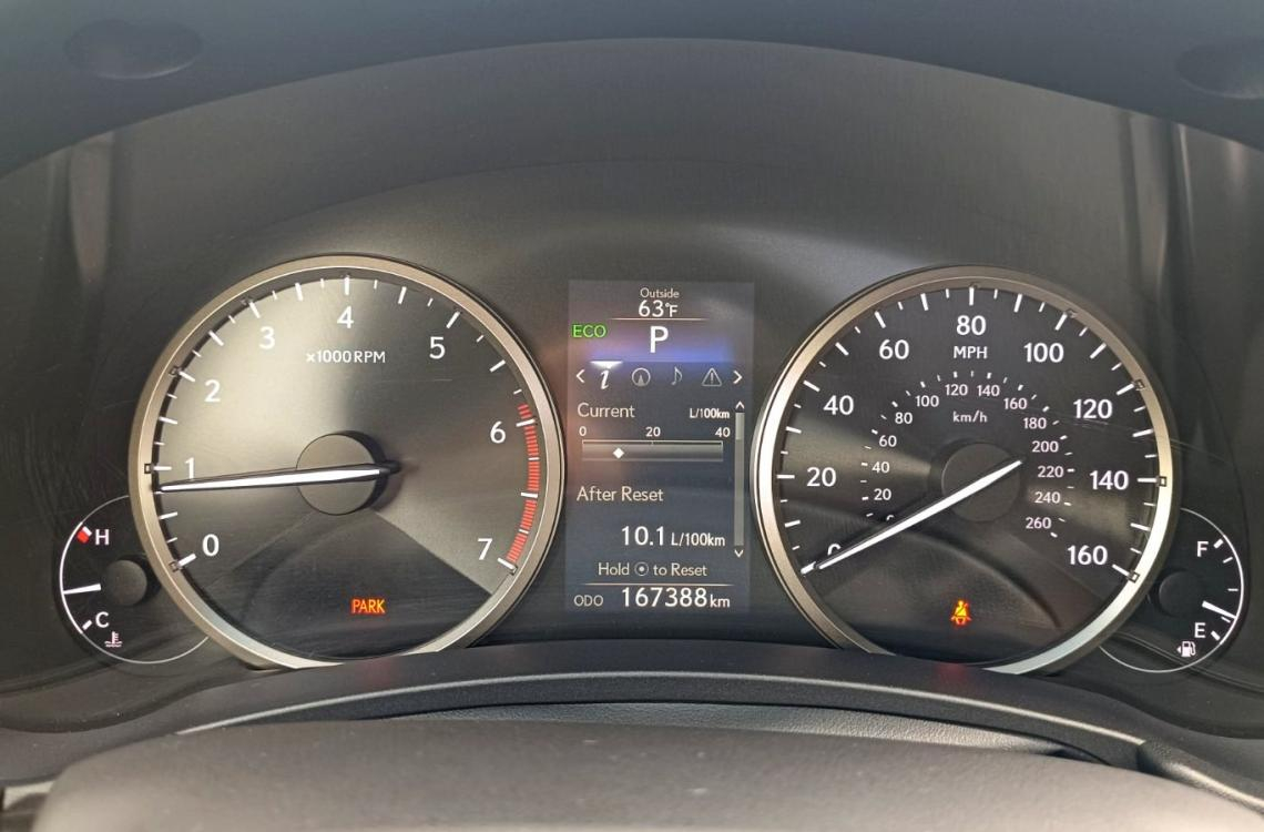 Придбати Lexus NX 200