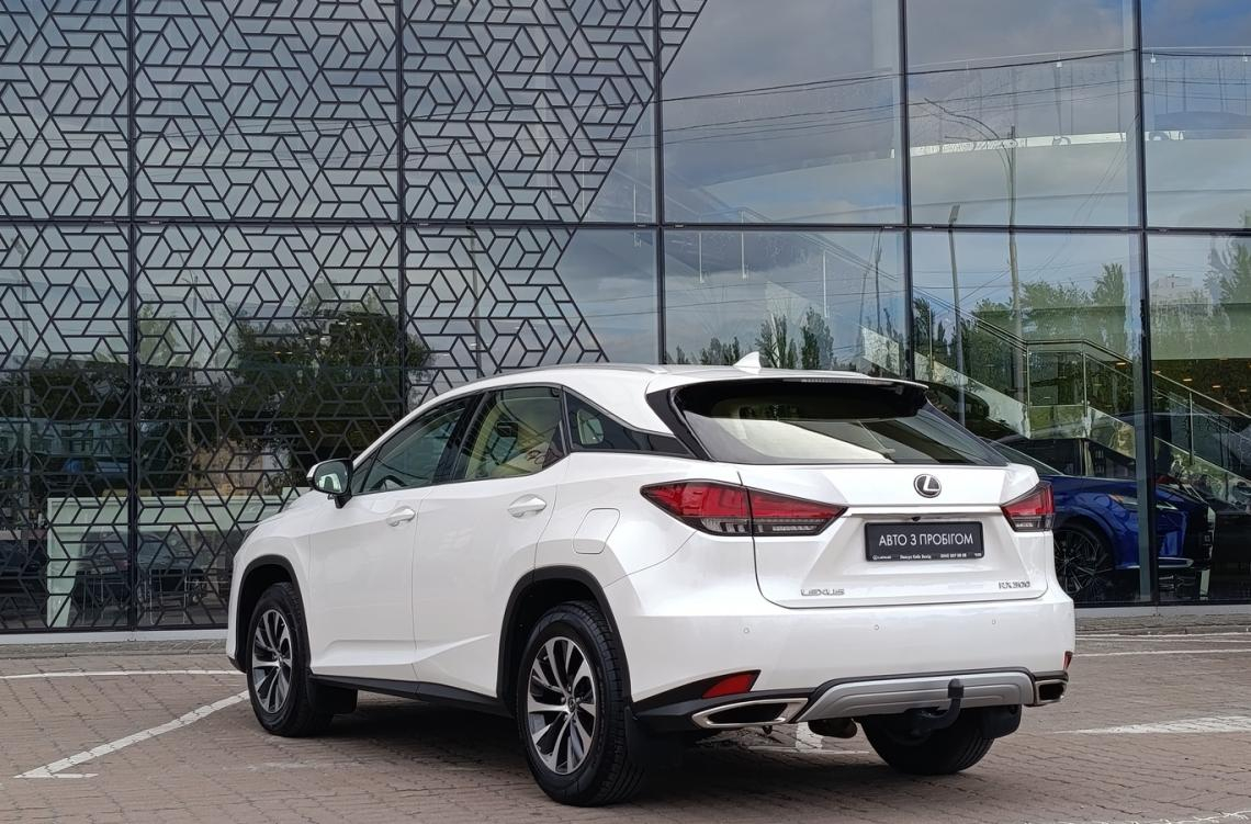 Придбати Lexus RX