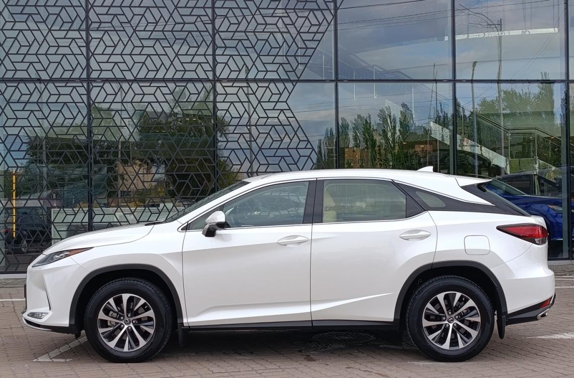 Придбати Lexus RX