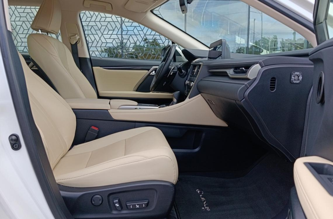 Придбати Lexus RX