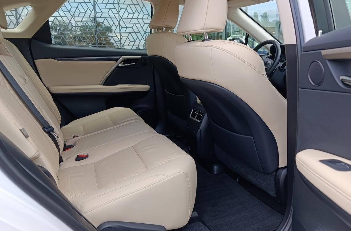 Придбати Lexus RX
