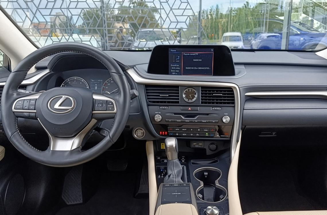 Придбати Lexus RX