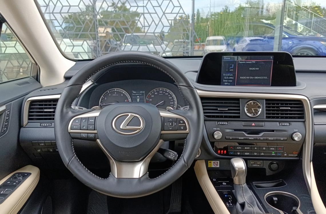 Придбати Lexus RX