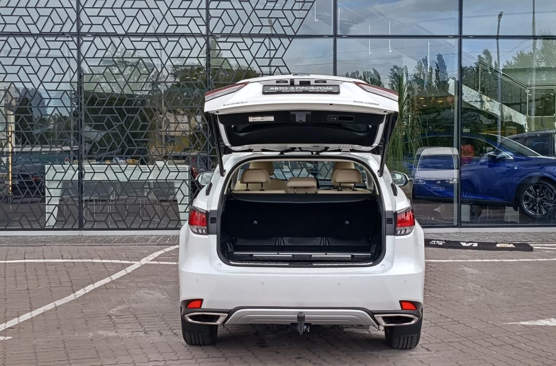 Придбати Lexus RX