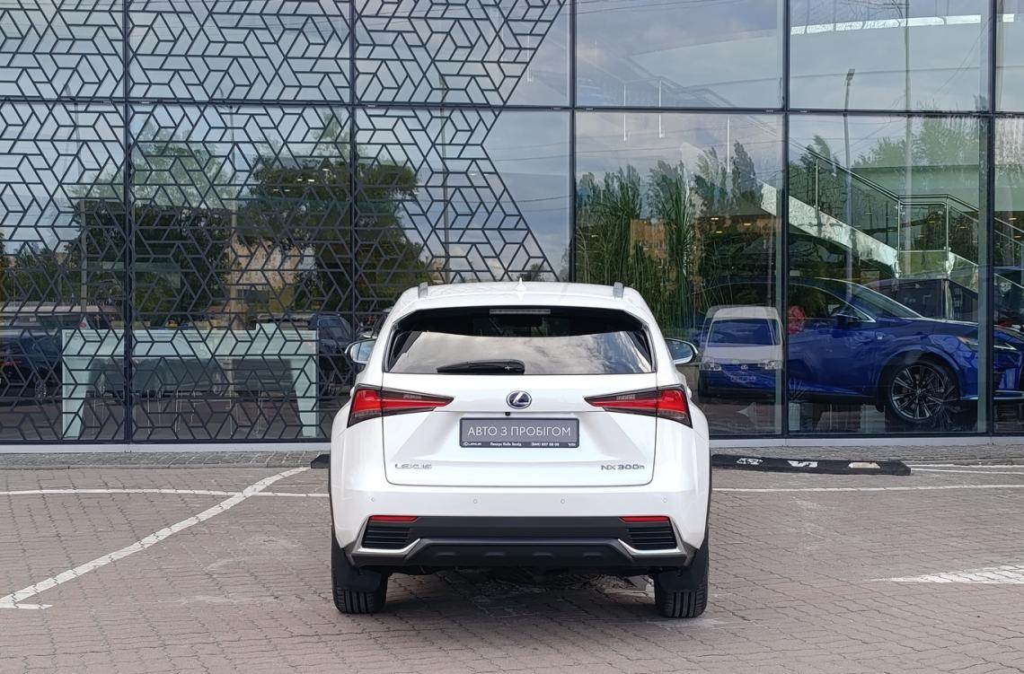 Придбати Lexus NX
