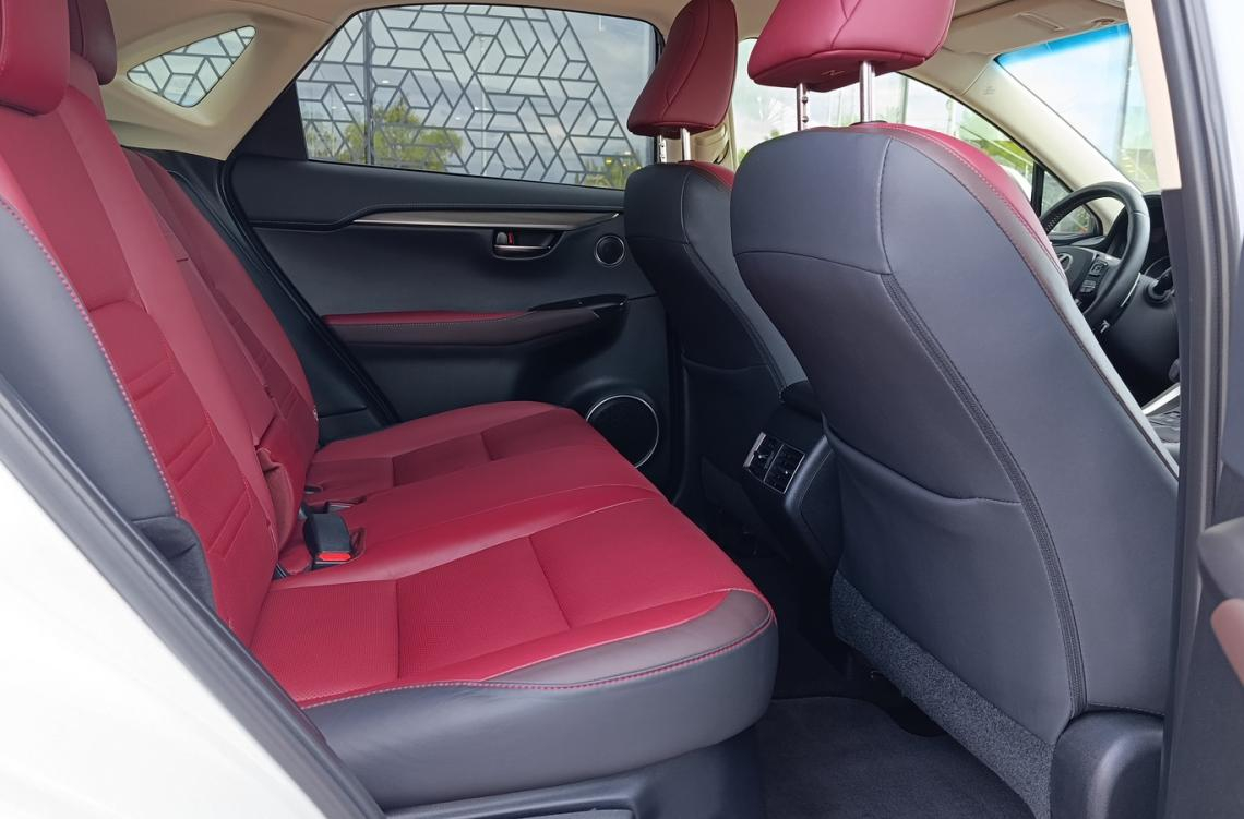 Придбати Lexus NX
