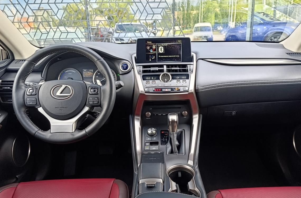 Придбати Lexus NX