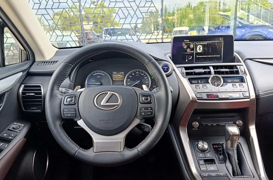 Придбати Lexus NX