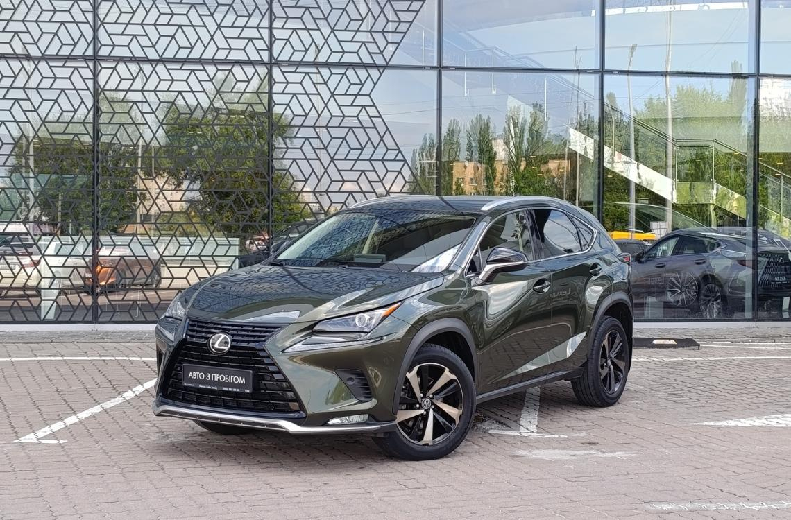 Придбати Lexus NX200